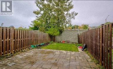 25 - 7 SIRENTE DRIVE Hamilton (Crerar) Ontario photo 28
