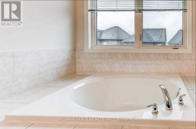 1243 RONALD INCHE DRIVE Oshawa (Taunton) Ontario photo 12