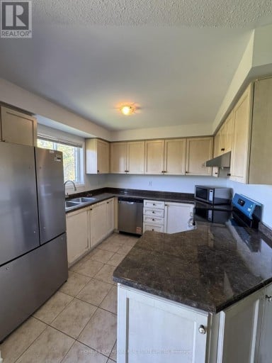 93 MARE CRESCENT, Toronto (West Humber-Clairville), Ontario, M9W7E5