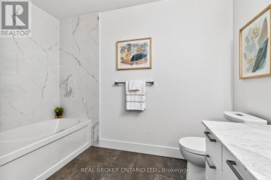 88 SOUTH KINGSWAY WAY Toronto (High Park-Swansea) Ontario photo 30