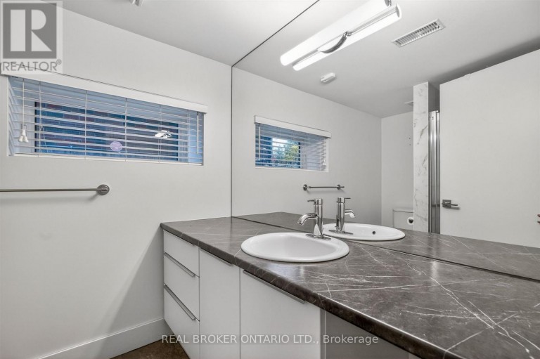 88 SOUTH KINGSWAY WAY, Toronto (High Park-Swansea), Ontario, M6S3T3
