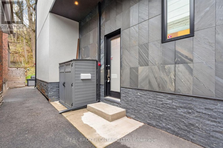 88 SOUTH KINGSWAY WAY, Toronto (High Park-Swansea), Ontario, M6S3T3