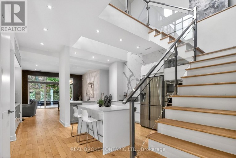 88 SOUTH KINGSWAY WAY, Toronto (High Park-Swansea), Ontario, M6S3T3