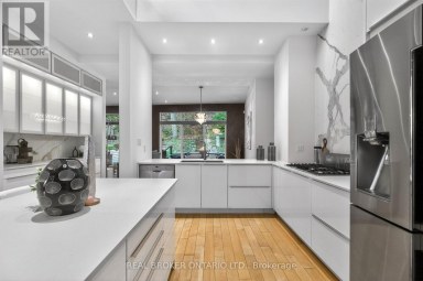 88 SOUTH KINGSWAY WAY Toronto (High Park-Swansea) Ontario photo 9