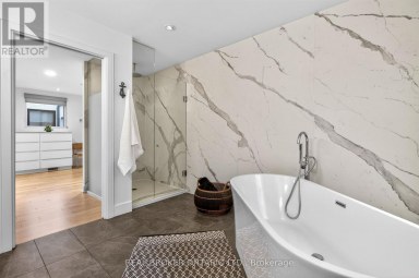 88 SOUTH KINGSWAY WAY Toronto (High Park-Swansea) Ontario photo 23