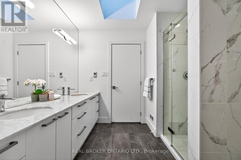 88 SOUTH KINGSWAY WAY, Toronto (High Park-Swansea), Ontario, M6S3T3