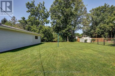 178 BALACLAVA STREET St. Thomas Ontario photo 11