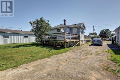 178 BALACLAVA STREET St. Thomas Ontario photo 12