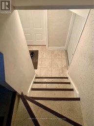 LOWER - 16 COXWELL BOULEVARD Toronto (East York) Ontario photo 2