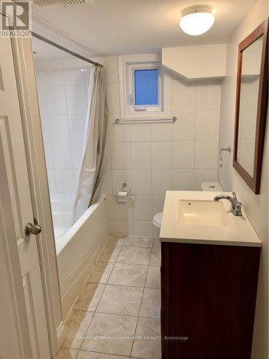 LOWER - 16 COXWELL BOULEVARD, Toronto (East York), Ontario, M4C3G7