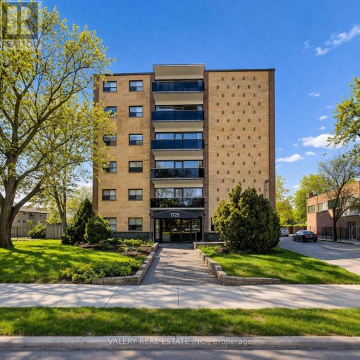 301 - 1725 LAWRENCE AVENUE E, Toronto (Wexford-Maryvale), Ontario, M1R2X7