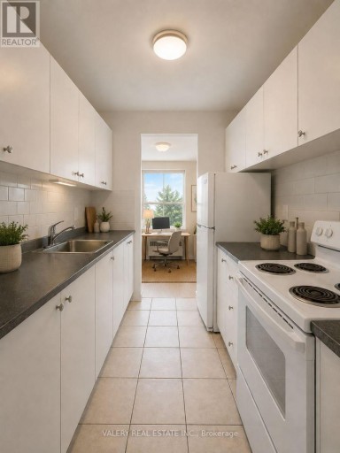 301 - 1725 LAWRENCE AVENUE E, Toronto (Wexford-Maryvale), Ontario, M1R2X7
