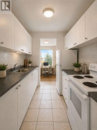 301 - 1725 LAWRENCE AVENUE E Toronto (Wexford-Maryvale) Ontario photo 2