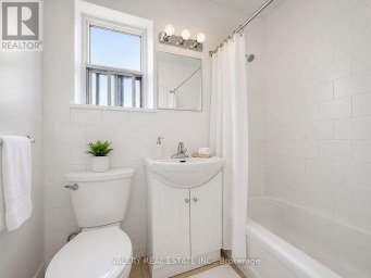 301 - 1725 LAWRENCE AVENUE E Toronto (Wexford-Maryvale) Ontario photo 8
