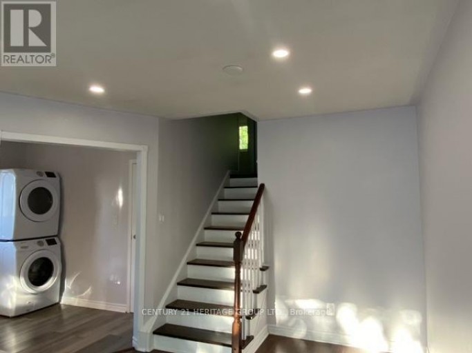 MAIN - 779 GREENFIELD CRESCENT, Newmarket (Huron Heights-Leslie Valley), Ontario, L3Y3B2
