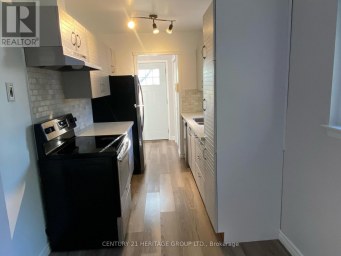MAIN - 779 GREENFIELD CRESCENT Newmarket (Huron Heights-Leslie Valley) Ontario photo 6