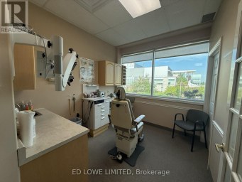 204 - 1 QUARRY RIDGE ROAD Barrie (Georgian Drive) Ontario photo 6