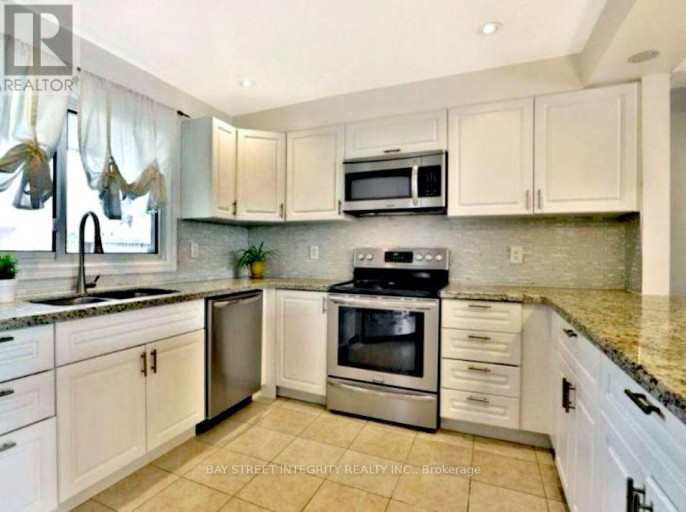 29 - 1580 LANCASTER DRIVE, Oakville (FA Falgarwood), Ontario, L6H2Z5
