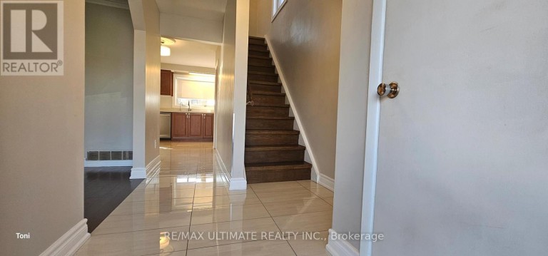 MAIN - 187 EPSOM DOWNS DRIVE, Toronto (Downsview-Roding-CFB), Ontario, M3M1S8