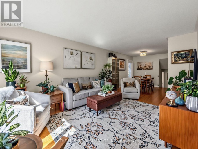 1033 FRANCONIA DRIVE, Mississauga (Applewood), Ontario, L4Y2L6