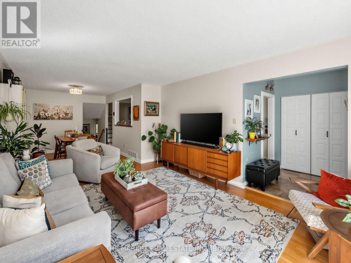 1033 FRANCONIA DRIVE, Mississauga (Applewood), Ontario, L4Y2L6