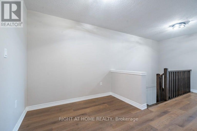 10 CITTADELLA BOULEVARD, Hamilton (Stoney Creek), Ontario, L8J3H5