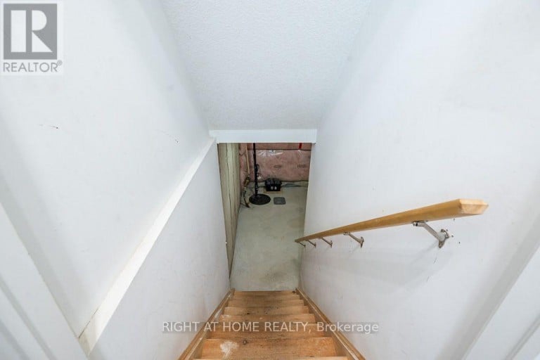 10 CITTADELLA BOULEVARD, Hamilton (Stoney Creek), Ontario, L8J3H5