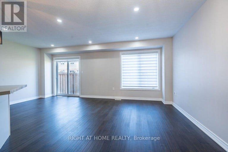 10 CITTADELLA BOULEVARD, Hamilton (Stoney Creek), Ontario, L8J3H5