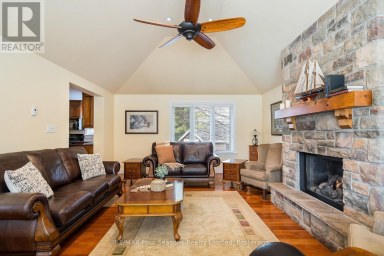 16 CARMICHAEL CRESCENT Collingwood Ontario photo 17