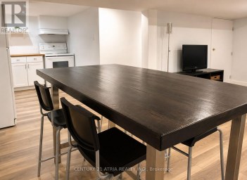 2 CRYSTAL CRESCENT Toronto (Long Branch) Ontario photo 9