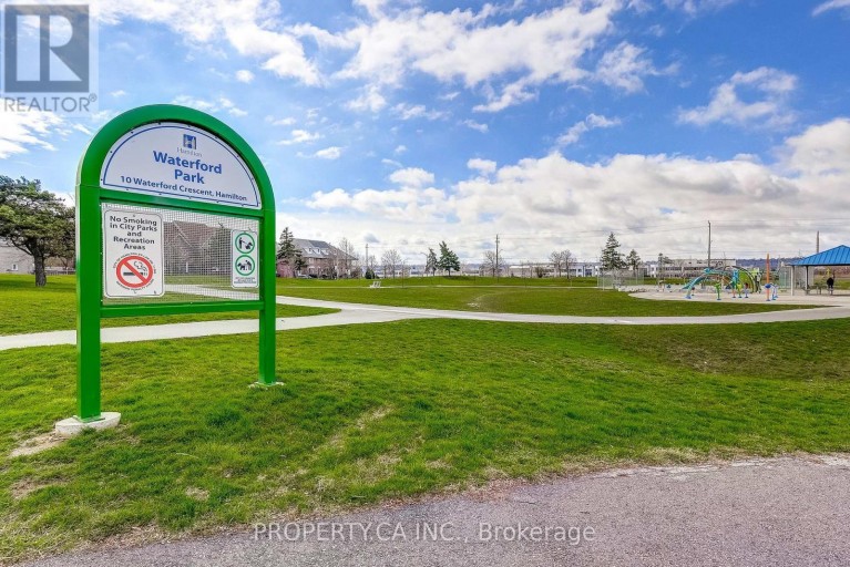 3 WATERFORD CRESCENT, Hamilton (Lakeshore), Ontario, L8E4Z8