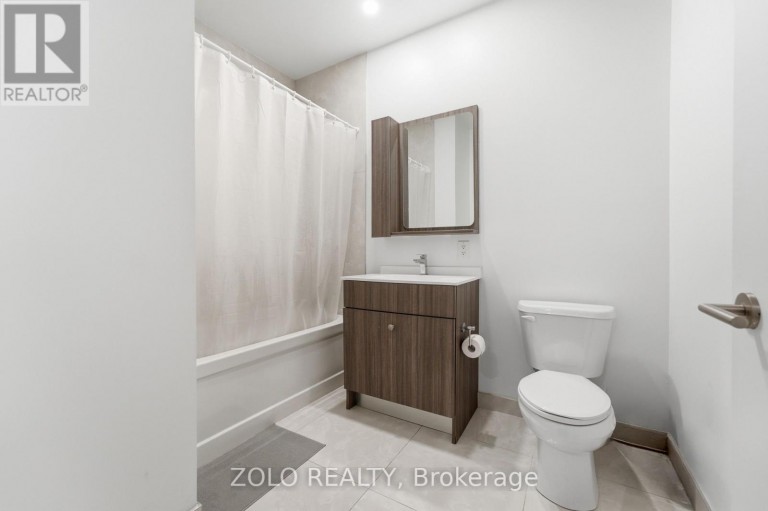 PH303 - 75 CANTERBURY PLACE, Toronto (Willowdale West), Ontario, M2N0L2