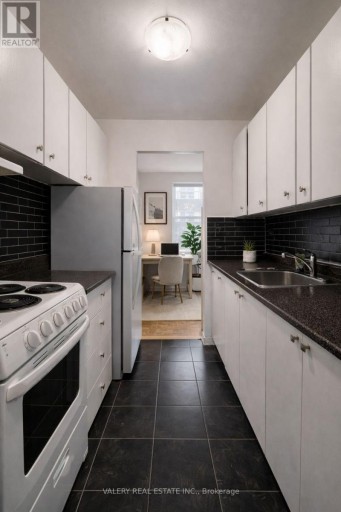504 - 1780 LAWRENCE AVENUE E, Toronto (Wexford-Maryvale), Ontario, M1R2Y2