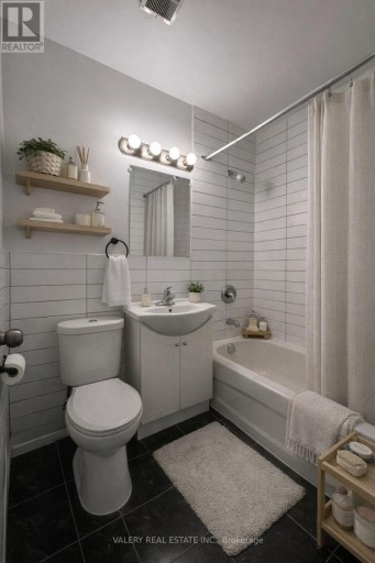 504 - 1780 LAWRENCE AVENUE E, Toronto (Wexford-Maryvale), Ontario, M1R2Y2