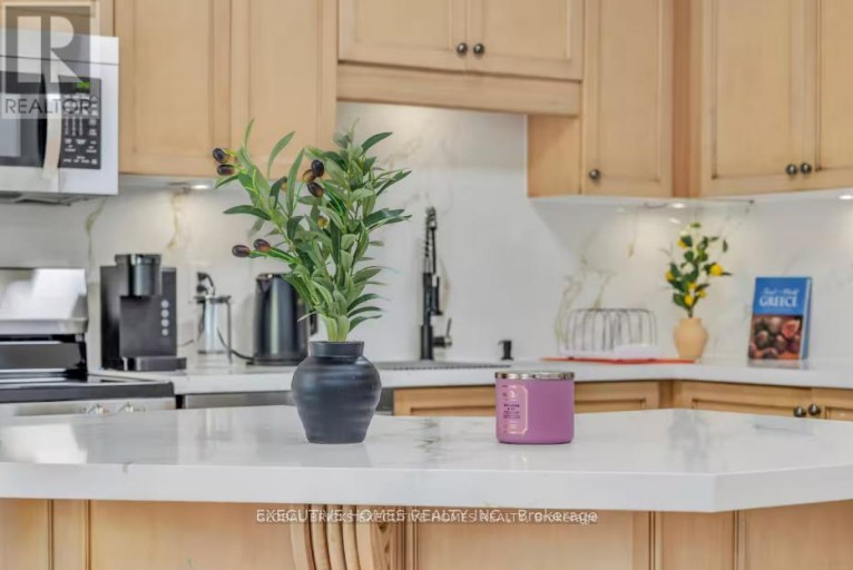 17 - 1245 STEPHENSON DRIVE, Burlington (Brant), Ontario, L7S2L9
