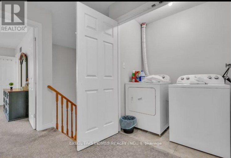 17 - 1245 STEPHENSON DRIVE, Burlington (Brant), Ontario, L7S2L9