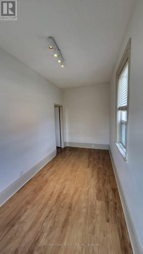 2 - 7 THOMAS STREET, Mississauga (Streetsville), Ontario, L5M1Y4