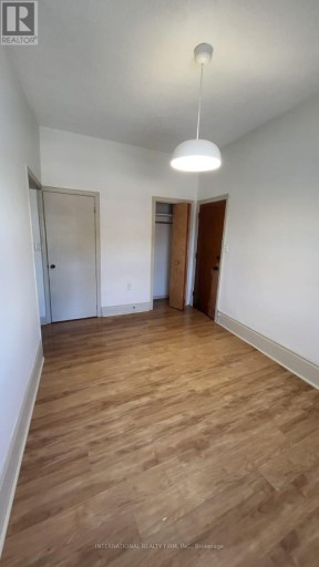 2 - 7 THOMAS STREET, Mississauga (Streetsville), Ontario, L5M1Y4