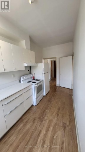 2 - 7 THOMAS STREET, Mississauga (Streetsville), Ontario, L5M1Y4