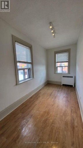 2 - 7 THOMAS STREET, Mississauga (Streetsville), Ontario, L5M1Y4