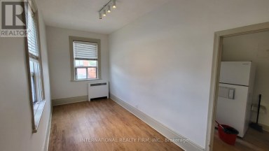 2 - 7 THOMAS STREET Mississauga (Streetsville) Ontario photo 8