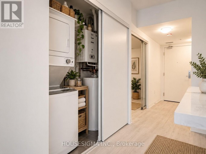 212 - 408 BROWN LINE, Toronto (Alderwood), Ontario, M8Z0G5