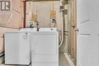17 - 1380 COSTIGAN ROAD Milton (CL Clarke) Ontario photo 21