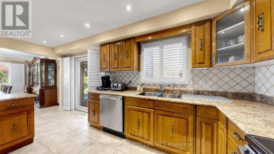30 CLUBHOUSE COURT Toronto (Glenfield-Jane Heights) Ontario photo 11
