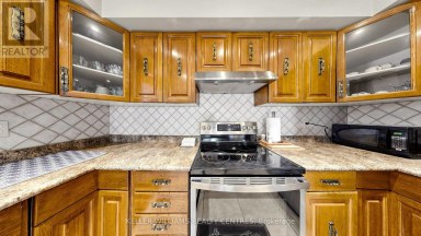 30 CLUBHOUSE COURT Toronto (Glenfield-Jane Heights) Ontario photo 12