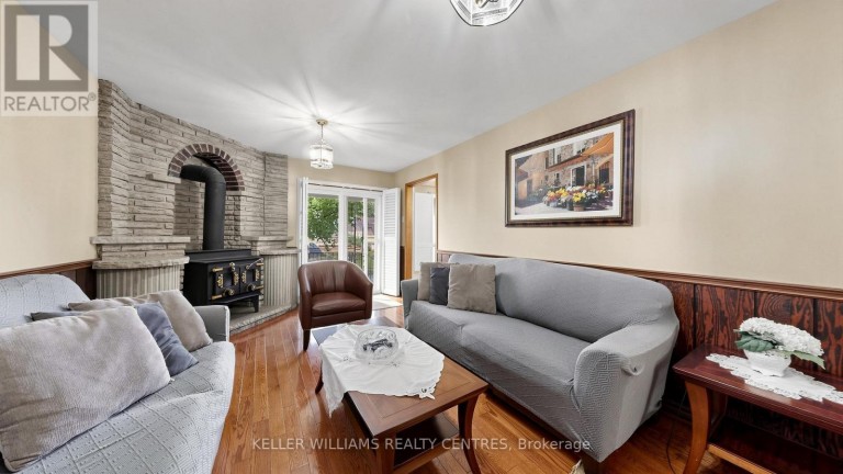 30 CLUBHOUSE COURT, Toronto (Glenfield-Jane Heights), Ontario, M3L2K5