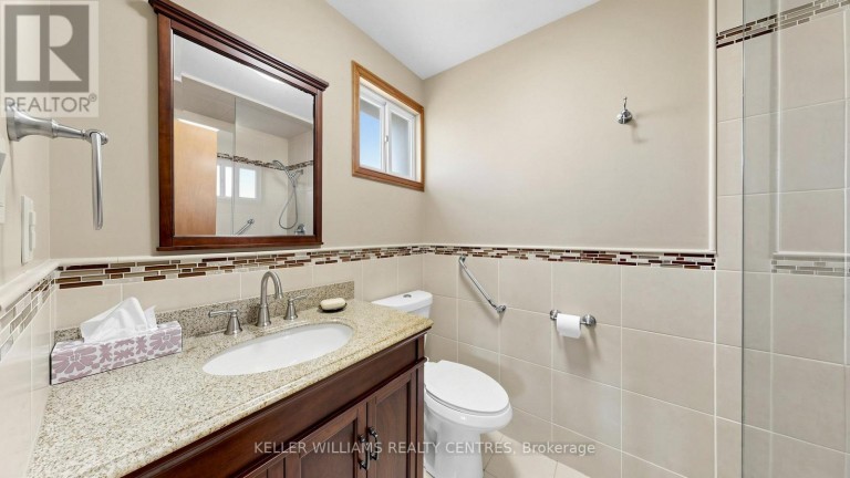 30 CLUBHOUSE COURT, Toronto (Glenfield-Jane Heights), Ontario, M3L2K5