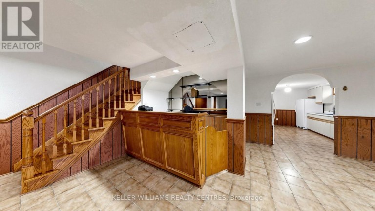 30 CLUBHOUSE COURT, Toronto (Glenfield-Jane Heights), Ontario, M3L2K5