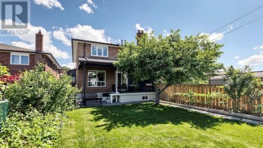30 CLUBHOUSE COURT Toronto (Glenfield-Jane Heights) Ontario photo 3