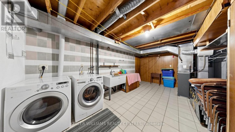 30 CLUBHOUSE COURT, Toronto (Glenfield-Jane Heights), Ontario, M3L2K5